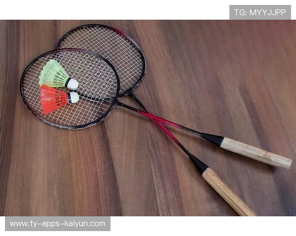 羽毛球场上的坚韧人生——球拍折断的那一刻依然坚持的力量 羽毛球场上的坚韧人生——球拍折断的那一刻依然坚持的力量